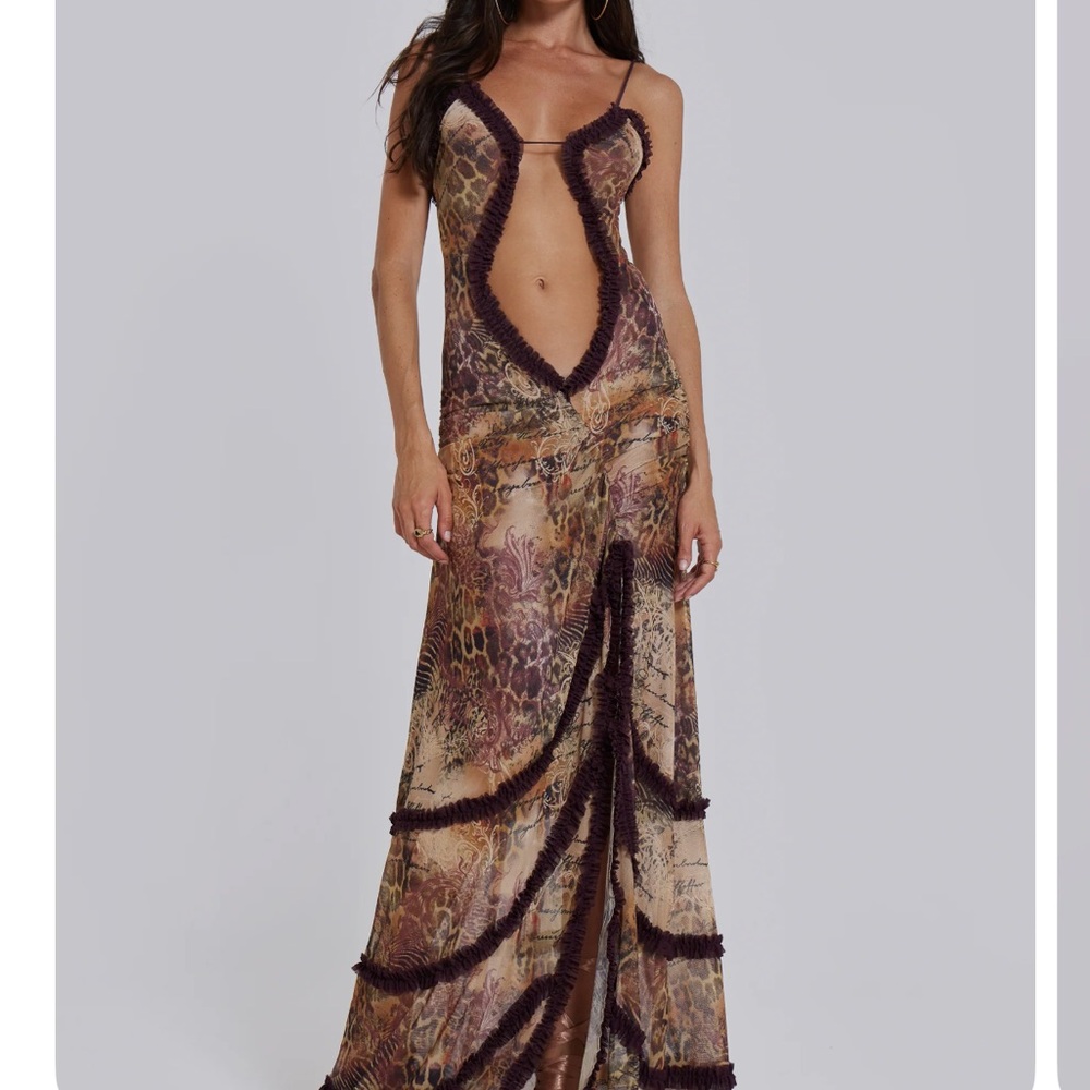 Elegant Maxi Dress with Unique Pattern